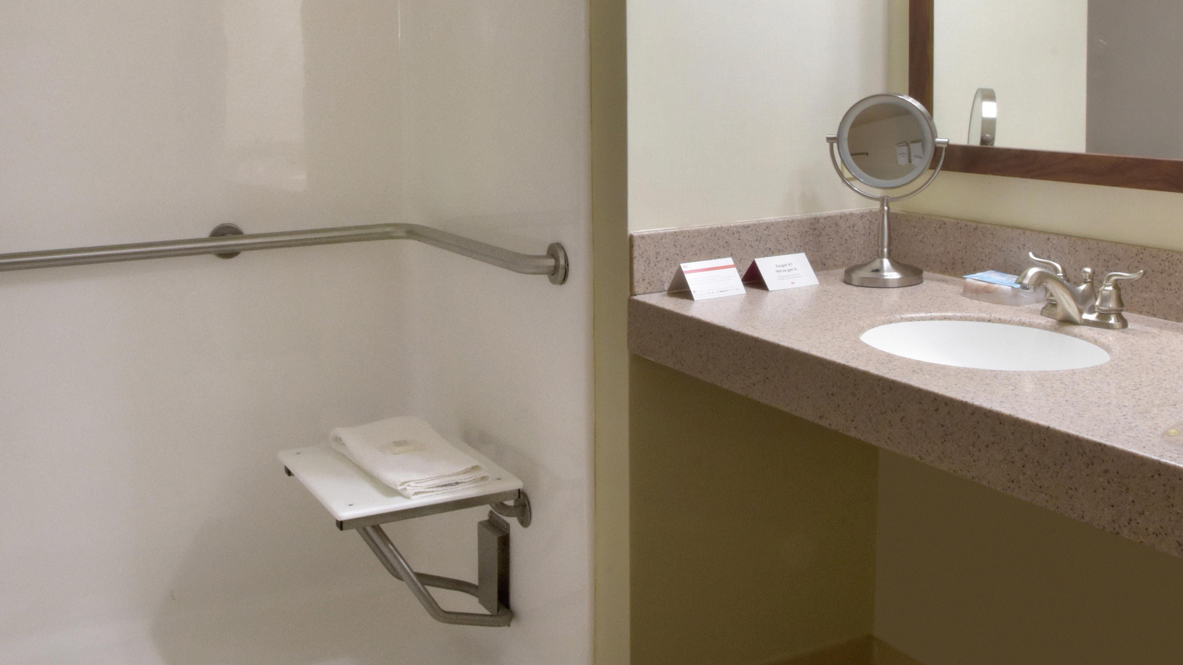 Crowne Plaza Cleveland Airport By Ihg Middleburg Heights